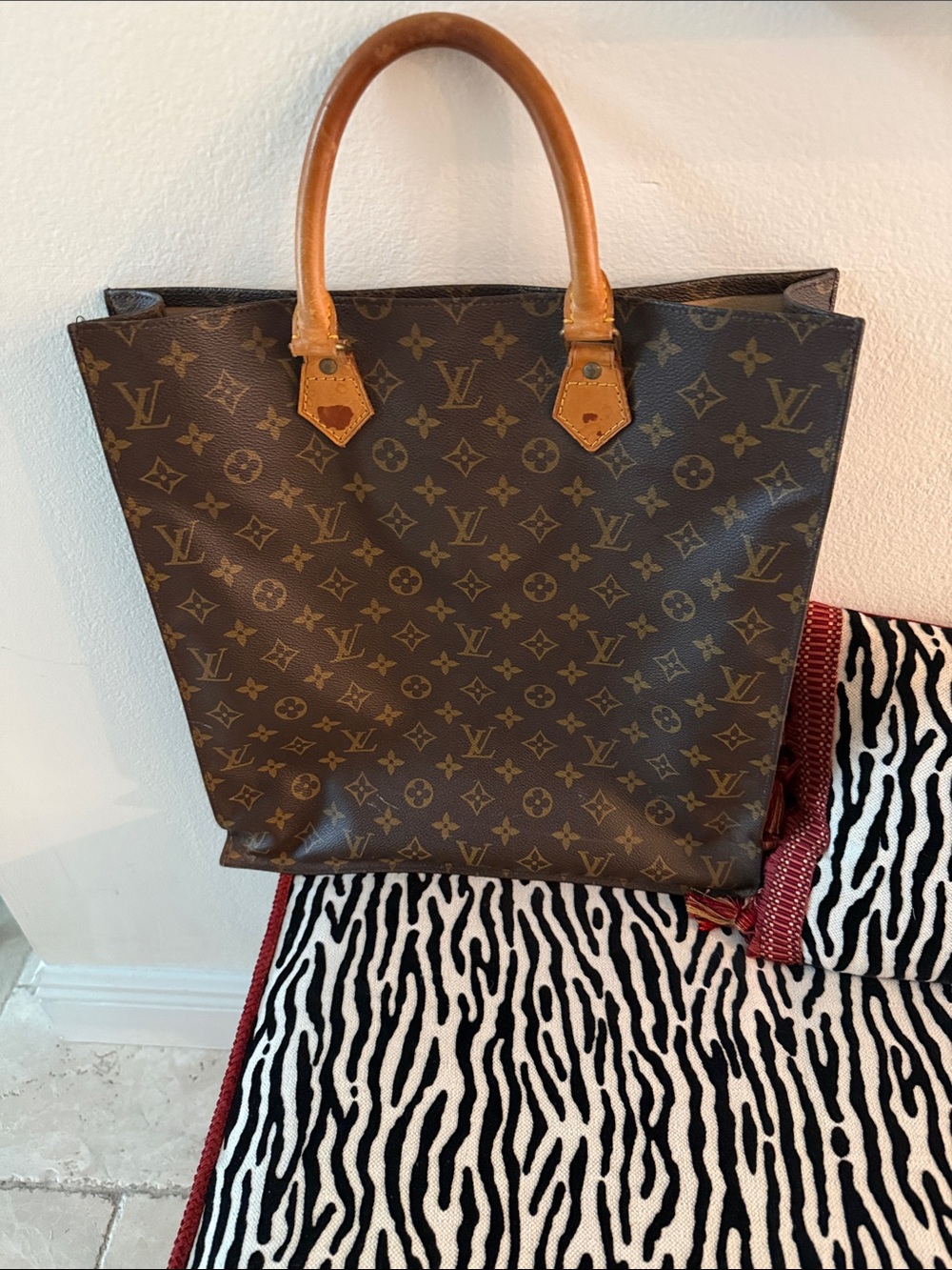 Louis Vuitton Monogram Canvas Sac Plat, Shopper Tote